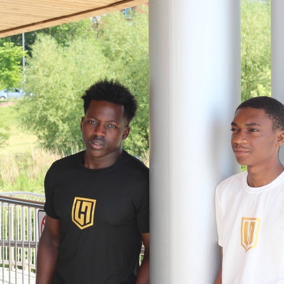 Hustlepassion shorts and shirt - Picture 4 of 10